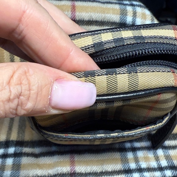 Burberrys VINTAGE Beige and Black Plaid Pouch - Picture 6 of 7